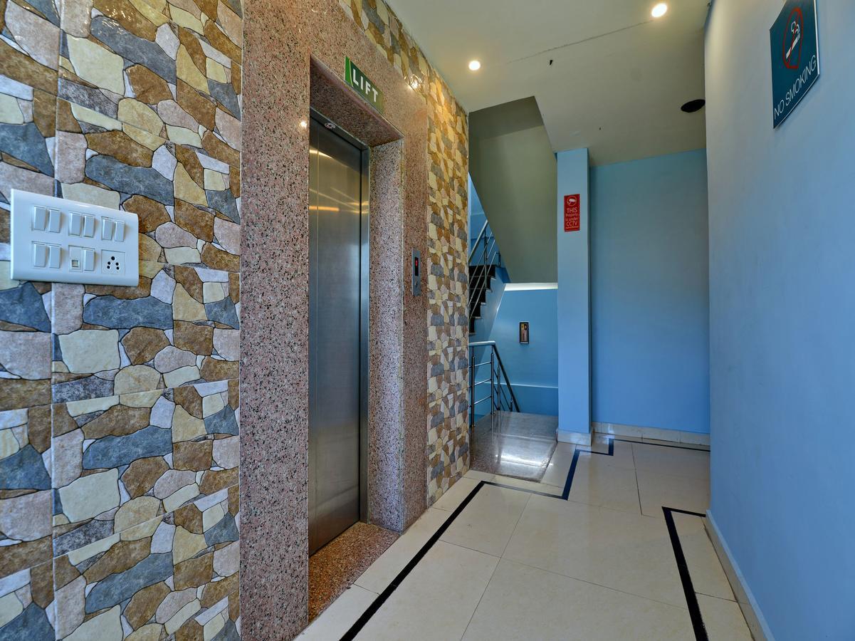 Oyo 2061 Hotel New Holiday Inn 阿杰梅尔 外观 照片