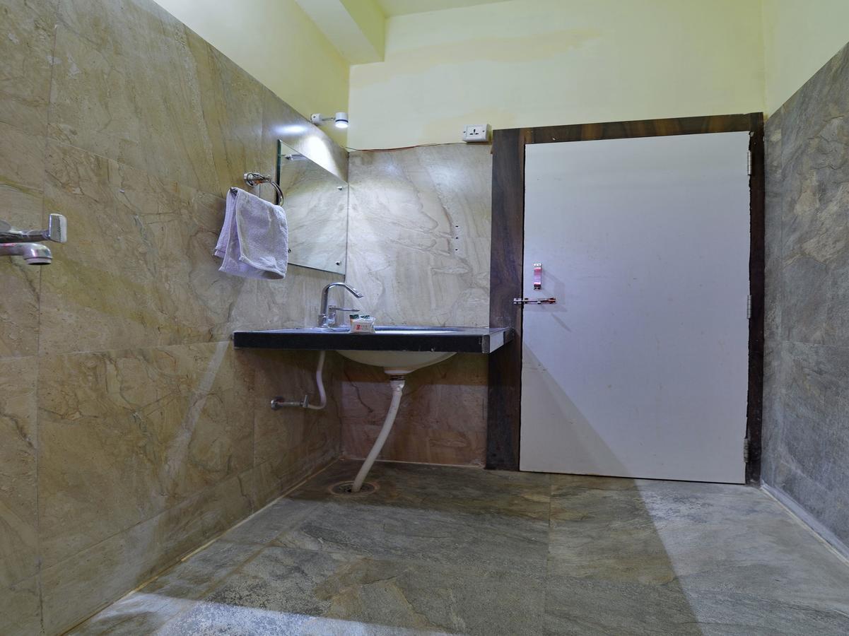 Oyo 2061 Hotel New Holiday Inn 阿杰梅尔 外观 照片