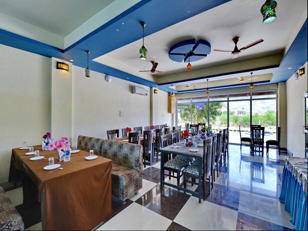 Oyo 2061 Hotel New Holiday Inn 阿杰梅尔 外观 照片
