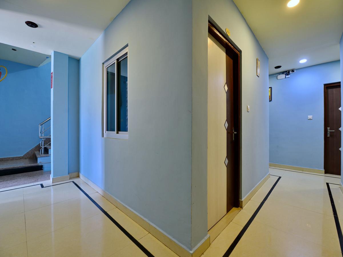 Oyo 2061 Hotel New Holiday Inn 阿杰梅尔 外观 照片