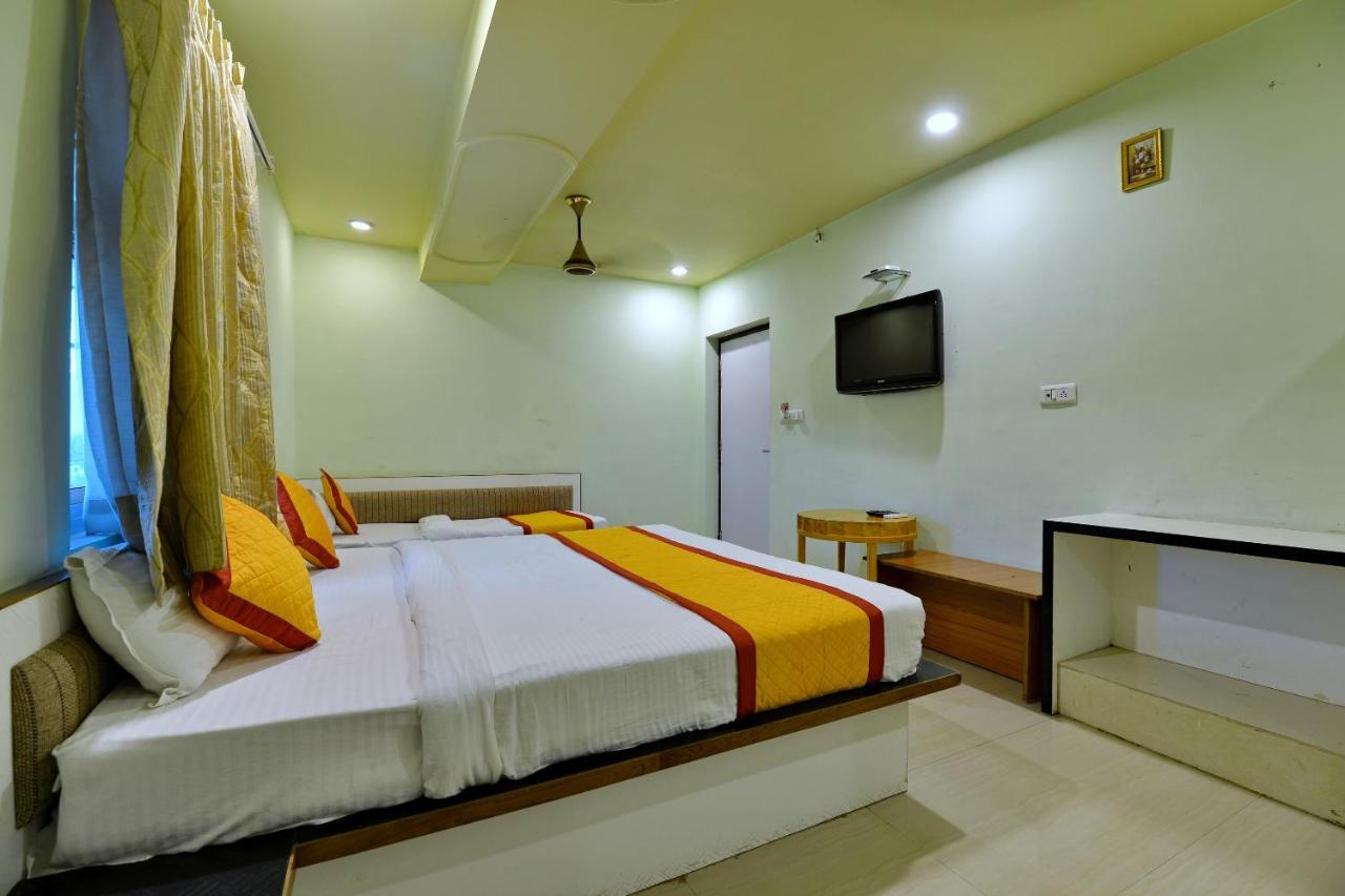 Oyo 2061 Hotel New Holiday Inn 阿杰梅尔 外观 照片