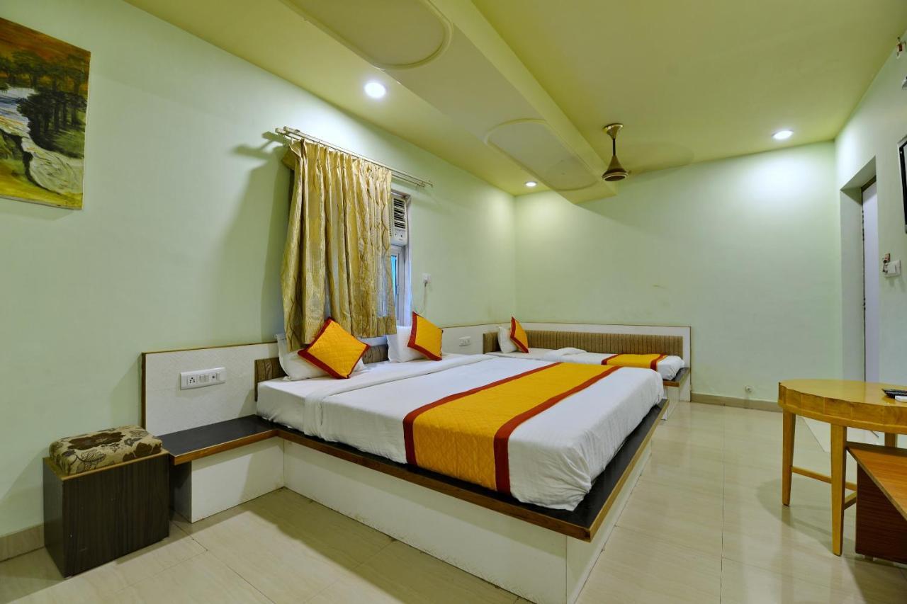 Oyo 2061 Hotel New Holiday Inn 阿杰梅尔 外观 照片